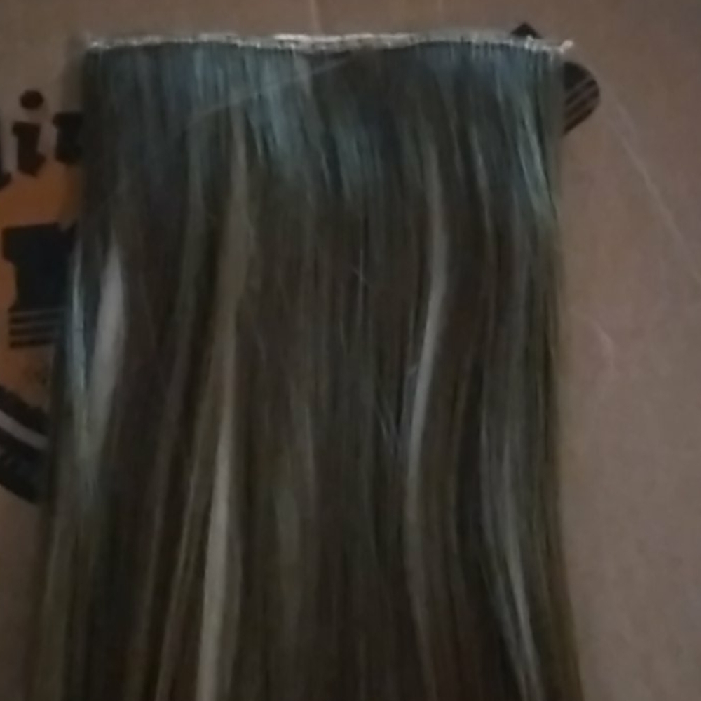 Hair Extensions. - Picture 3 of 10